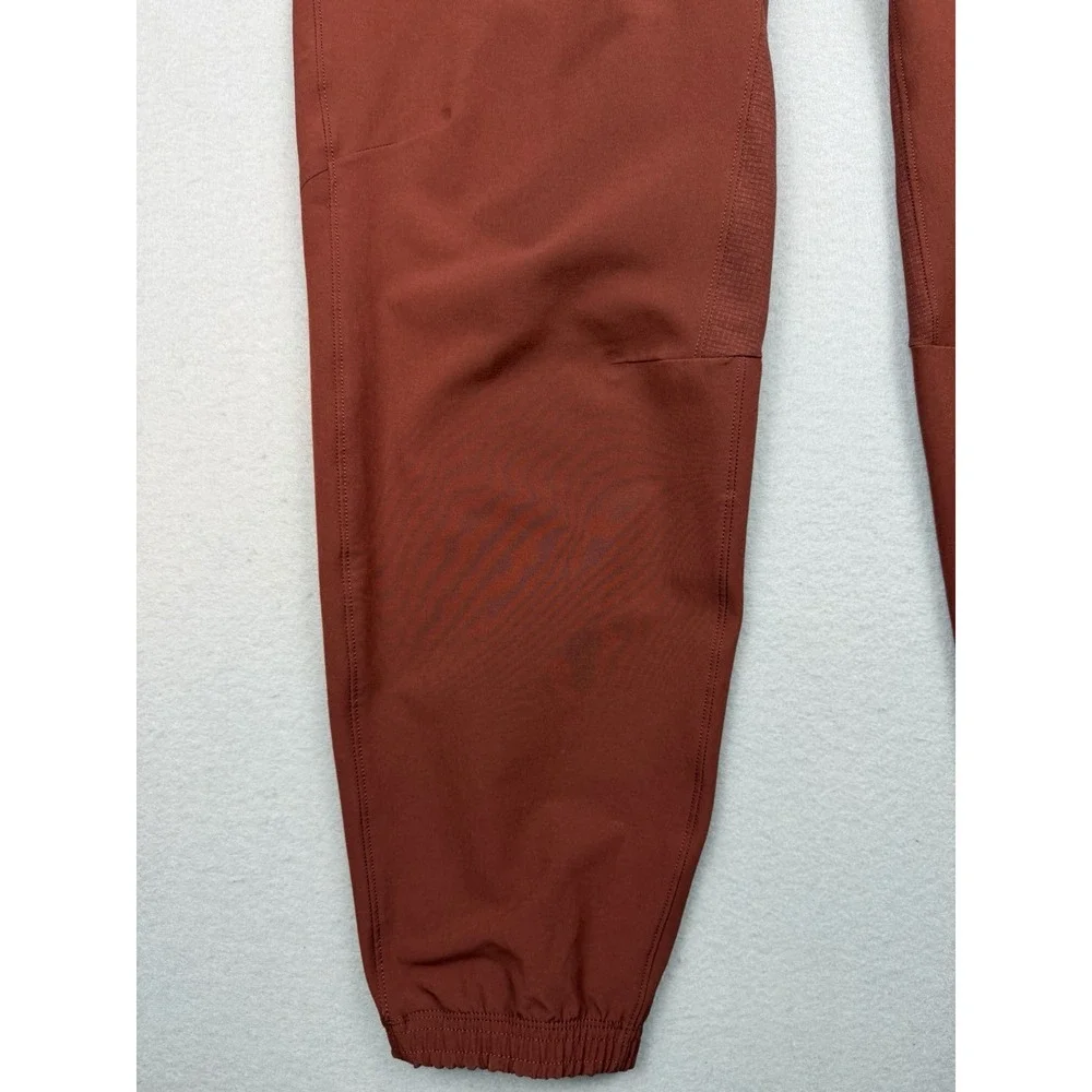 lululemon athletica pre owned